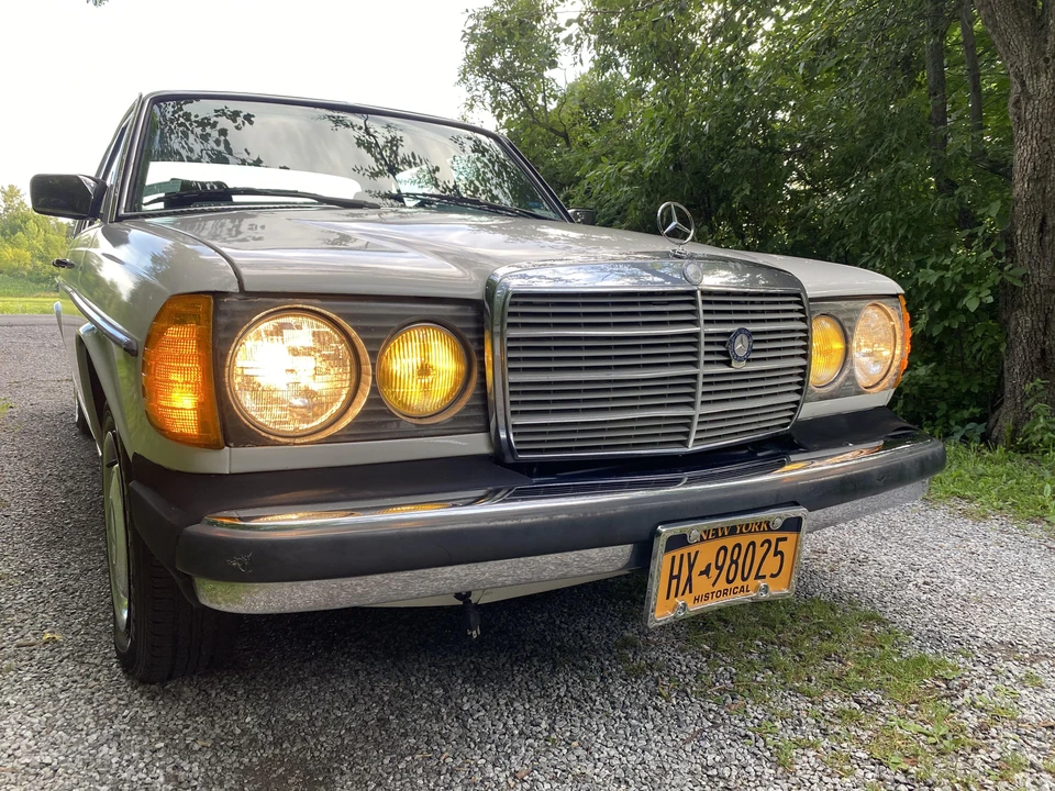 1983 Mercedes-Benz E-Class - Image 14 of 31
