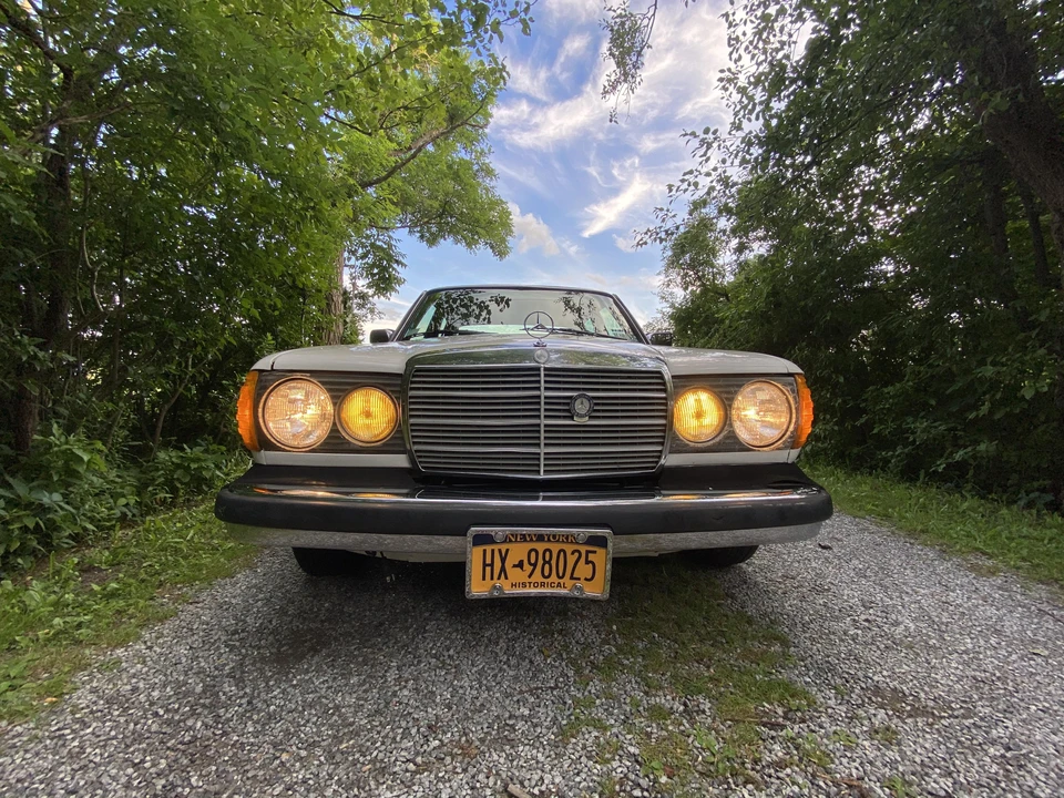 1983 Mercedes-Benz E-Class - Image 6 of 31