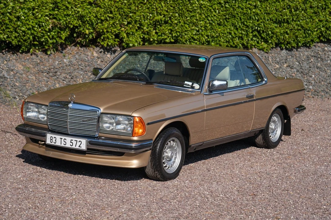 1983 Mercedes-Benz W123 Coupe (C123) - Image 9 of 30