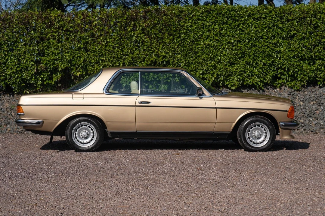1983 Mercedes-Benz W123 Coupe (C123) - Image 15 of 30
