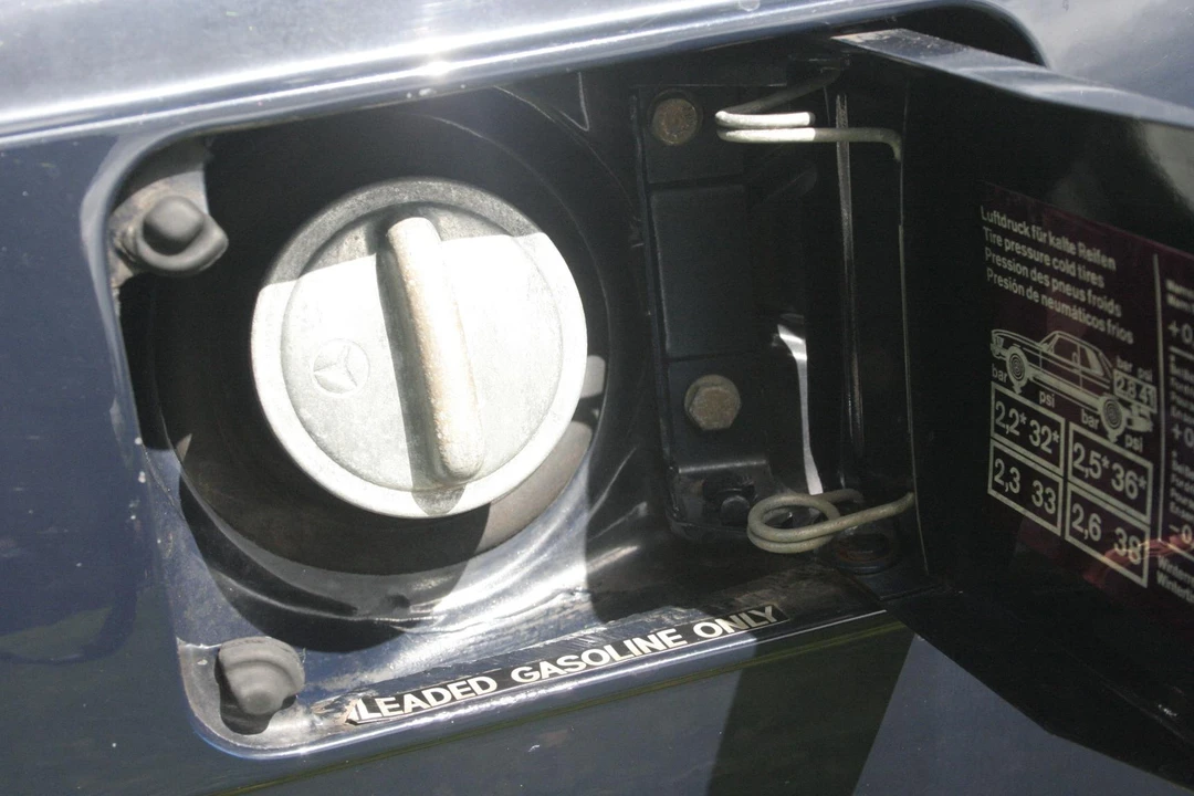 1983 Mercedes-Benz R107 SL-Class - Image 28 of 31