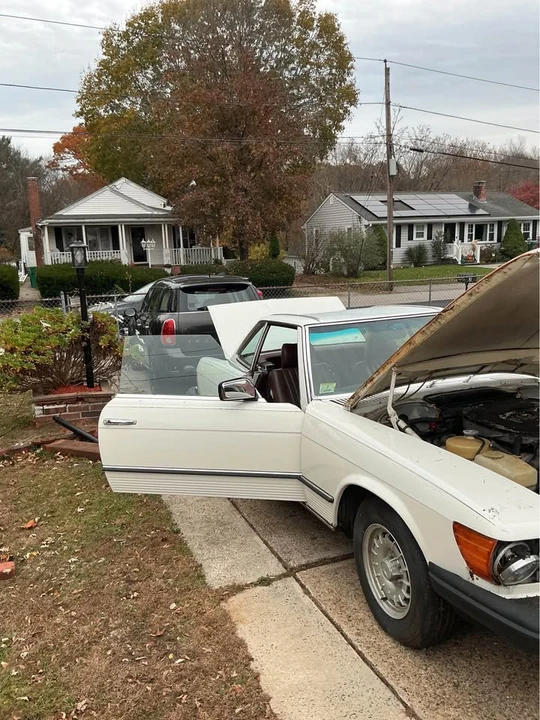 1983 Mercedes-Benz E-Class - Image 14 of 18