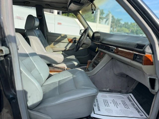1983 Mercedes-Benz W123 Sedan - Image 8 of 16