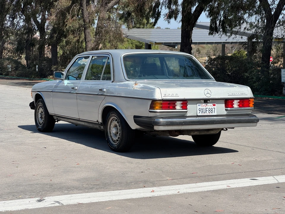1983 Mercedes-Benz 190E - Image 18 of 31
