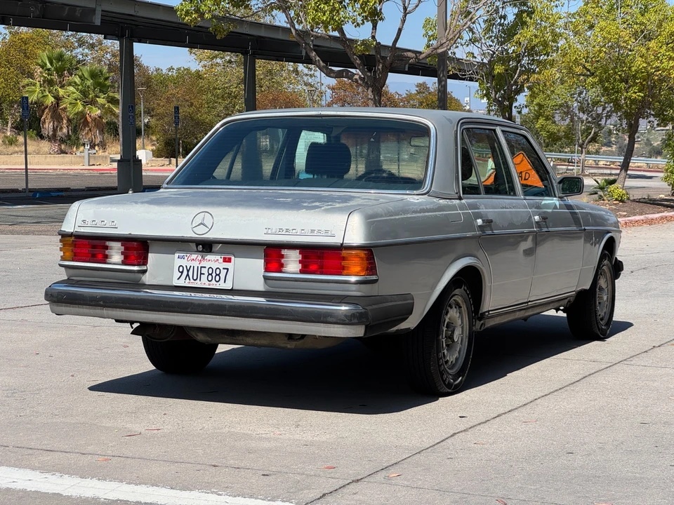 1983 Mercedes-Benz 190E - Image 21 of 31