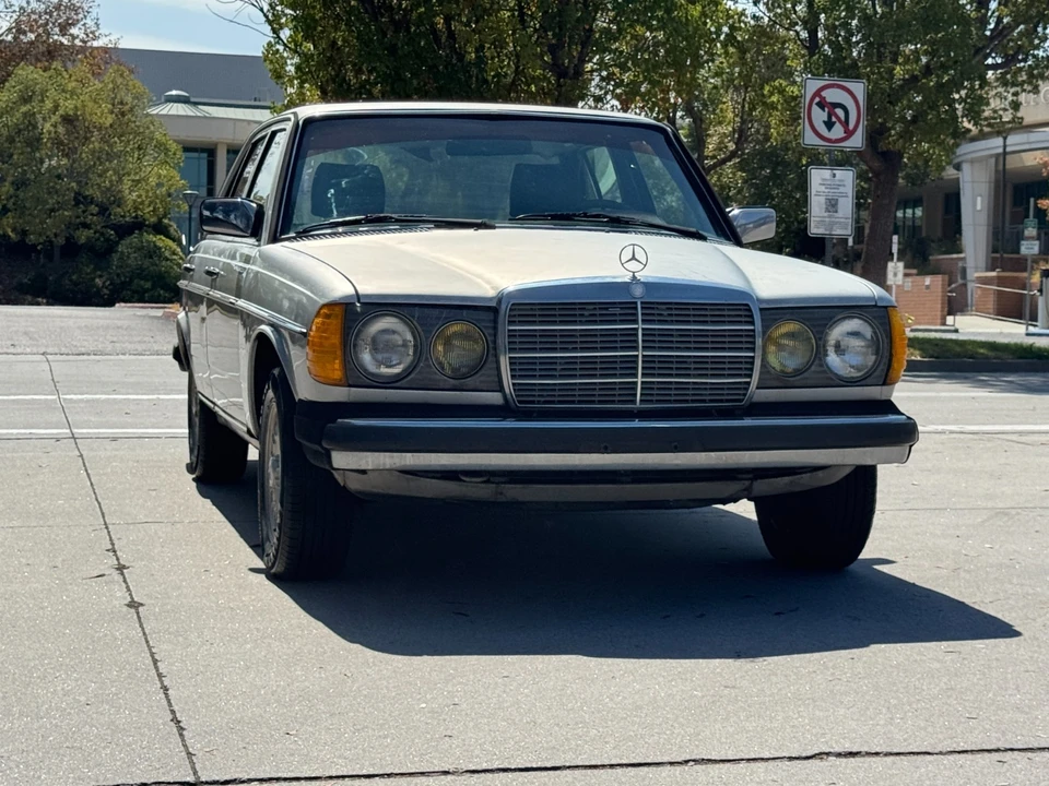 1983 Mercedes-Benz 190E - Image 8 of 31