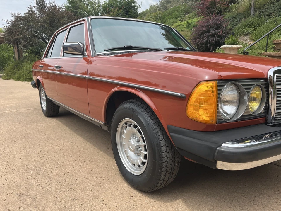 1983 Mercedes-Benz 190E - Image 24 of 31