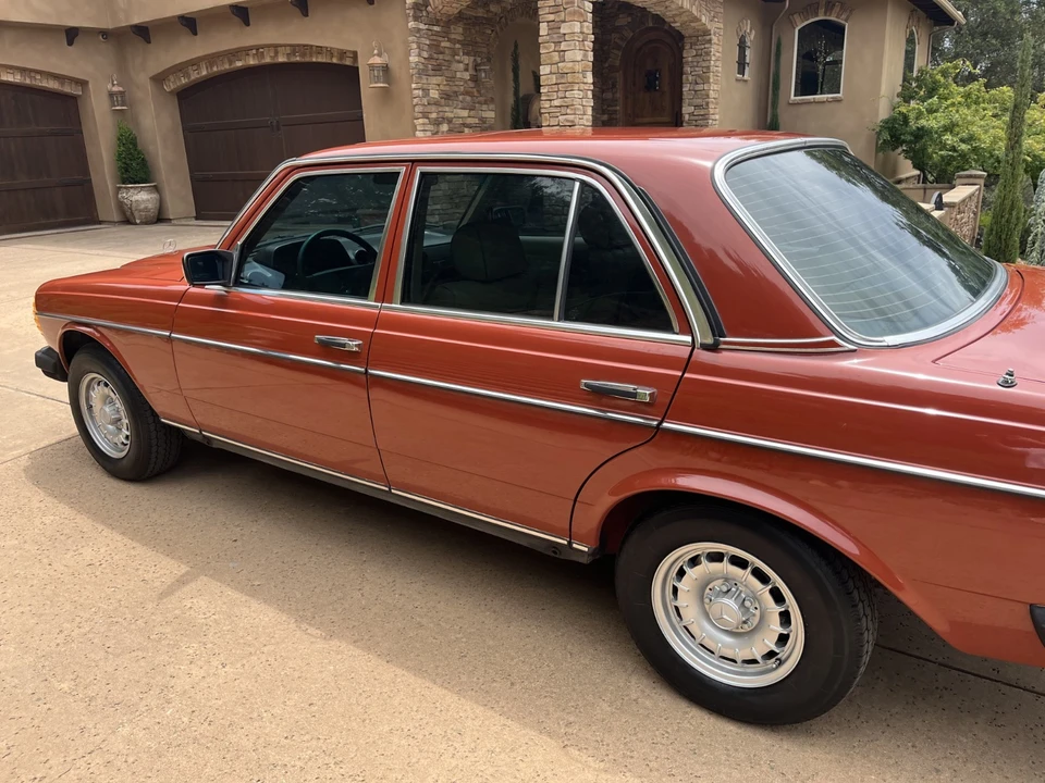1983 Mercedes-Benz 190E - Image 10 of 31