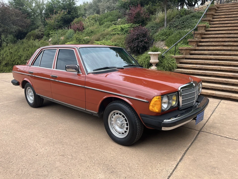 1983 Mercedes-Benz 190E - Image 2 of 31