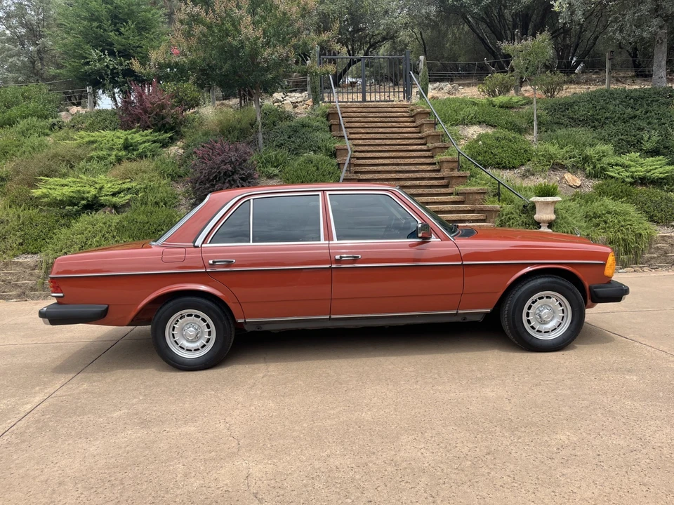 1983 Mercedes-Benz 190E - Image 21 of 31