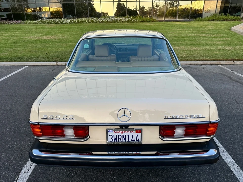 1983 Mercedes-Benz W123 - Image 13 of 21