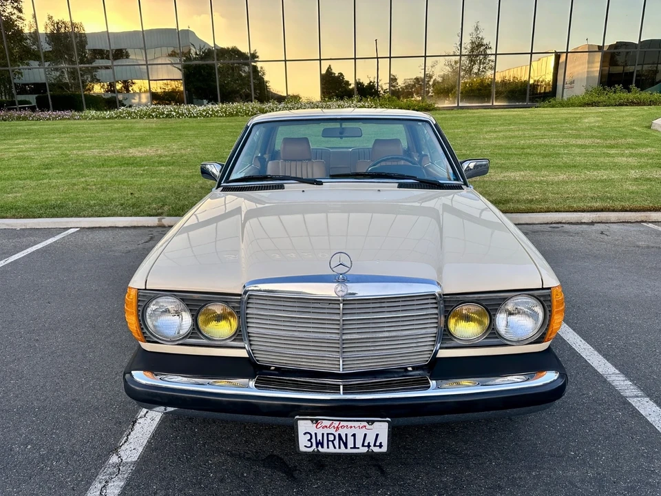 1983 Mercedes-Benz W123 - Image 10 of 21