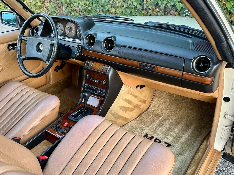 1983 Mercedes-Benz W123 - Image 21 of 21