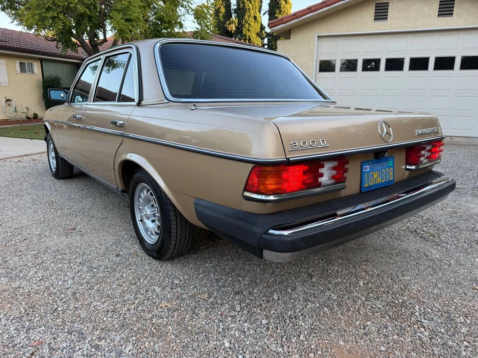 1983 Mercedes-Benz 190E - Image 3 of 24