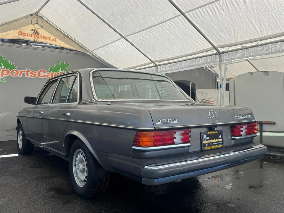 1983 Mercedes-Benz 190E - Image 4 of 31