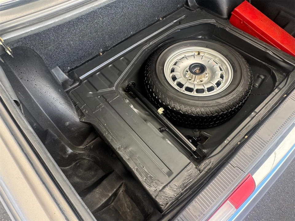 1983 Mercedes-Benz 190E - Image 20 of 31