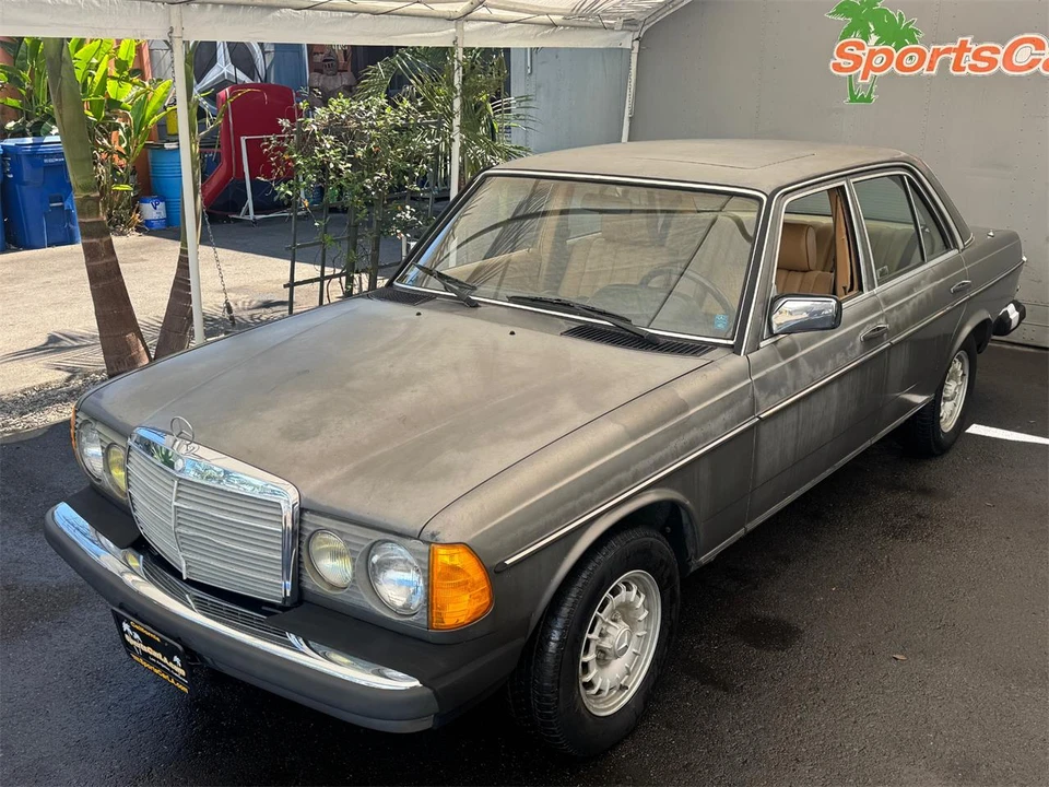 1983 Mercedes-Benz 190E - Image 11 of 31