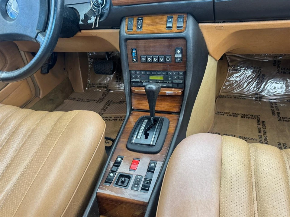 1983 Mercedes-Benz 190E - Image 17 of 31