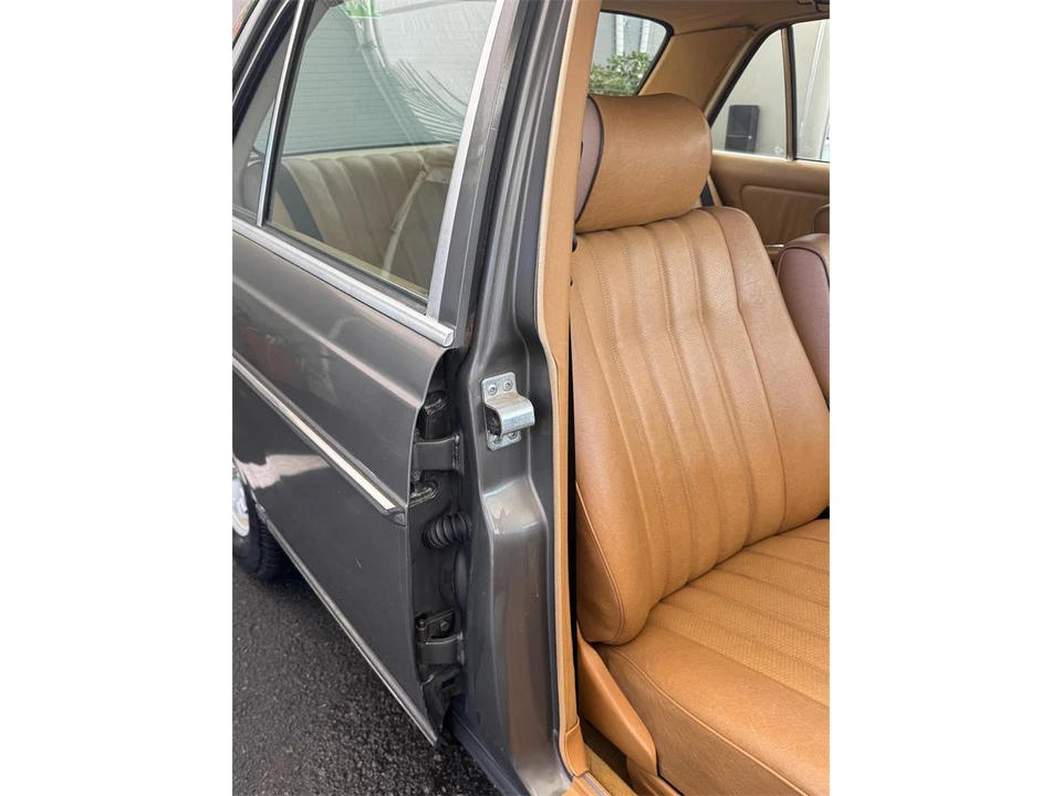 1983 Mercedes-Benz 190E - Image 27 of 31