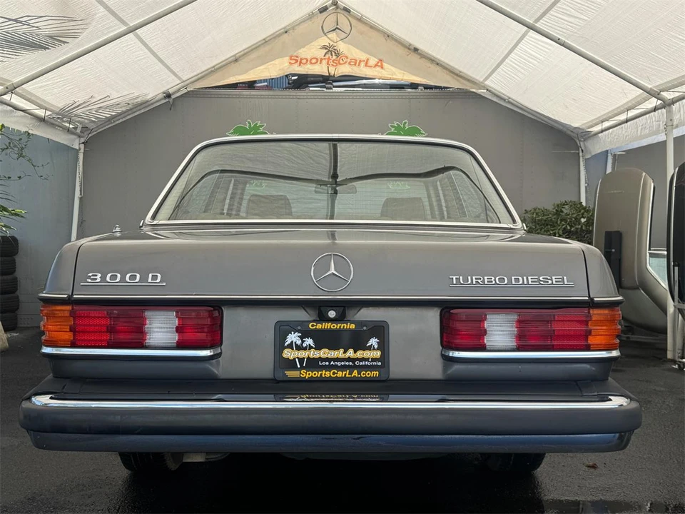 1983 Mercedes-Benz 190E - Image 6 of 31