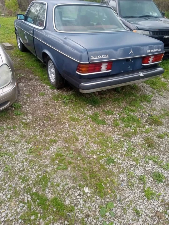1983 Mercedes-Benz 190E - Image 3 of 3