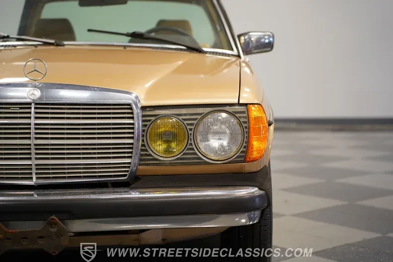 1983 Mercedes-Benz W123 Coupe (C123) - Image 17 of 31