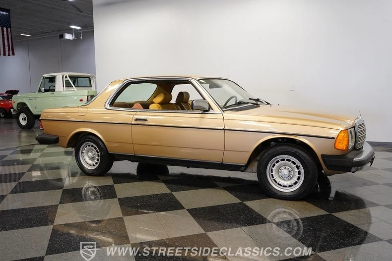 1983 Mercedes-Benz W123 Coupe (C123) - Image 11 of 31