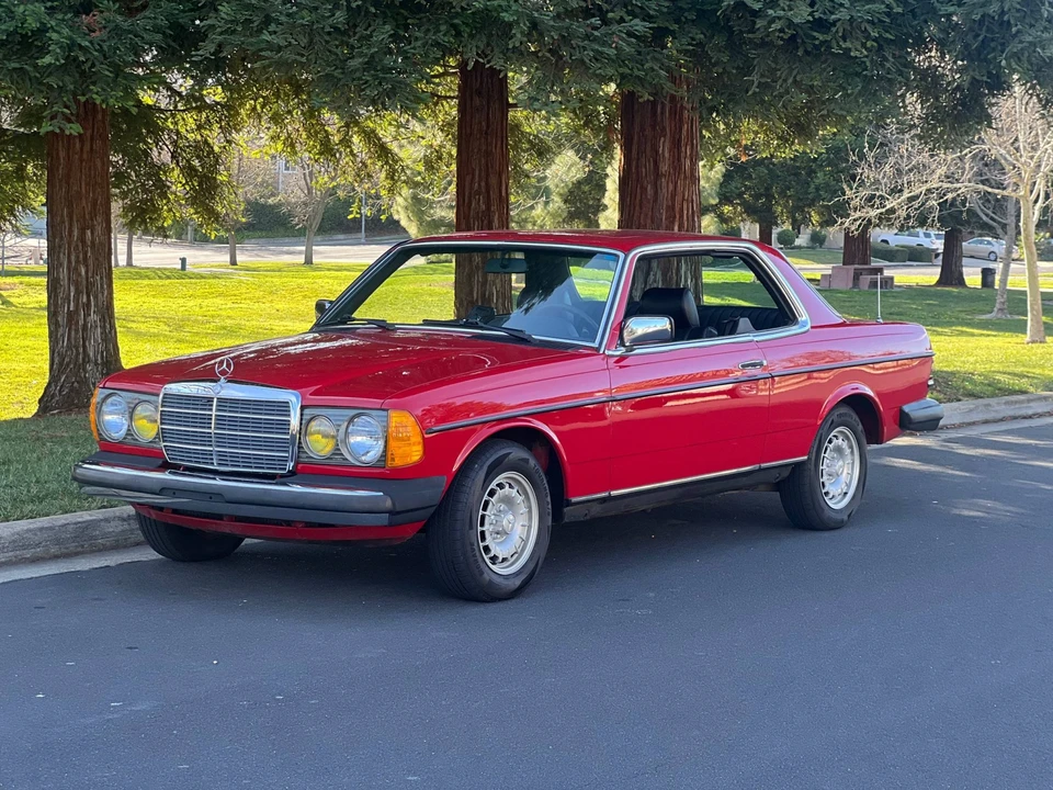 1983 Mercedes-Benz W123 Coupe (C123) - Image 2 of 31