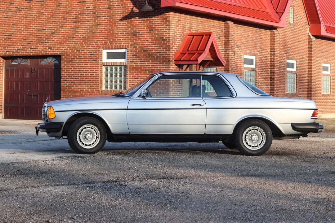 1983 Mercedes-Benz W123 Coupe (C123) - Image 28 of 31