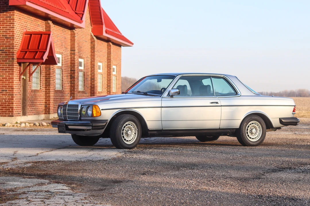1983 Mercedes-Benz W123 Coupe (C123) - Image 2 of 31