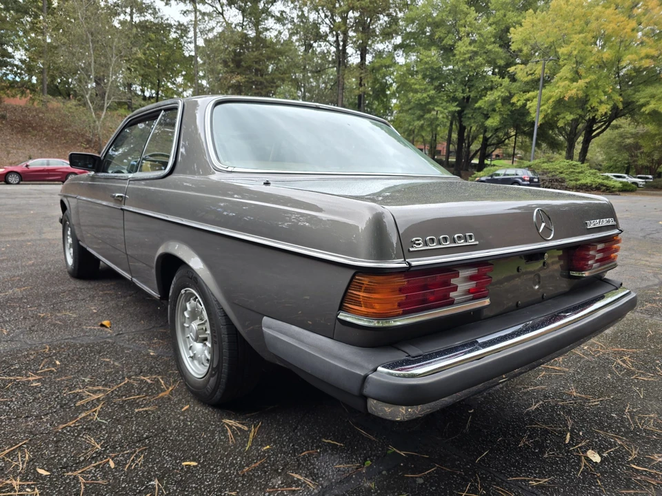 1983 Mercedes-Benz W123 Coupe (C123) - Image 4 of 31