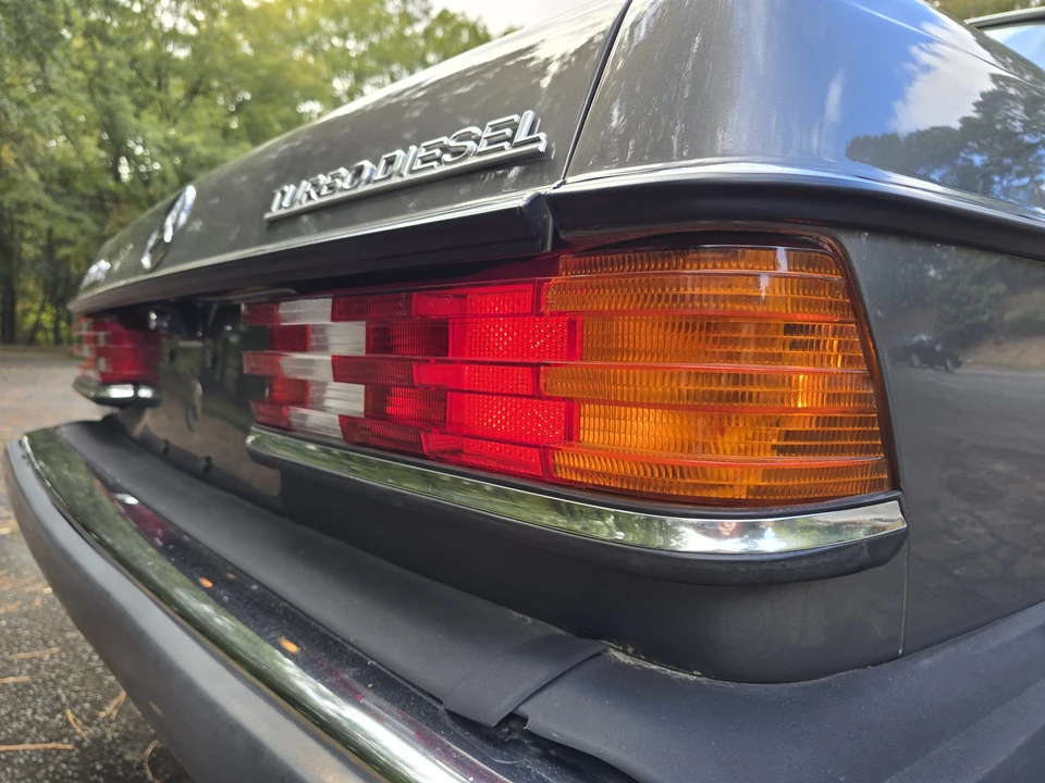 1983 Mercedes-Benz W123 Coupe (C123) - Image 14 of 31
