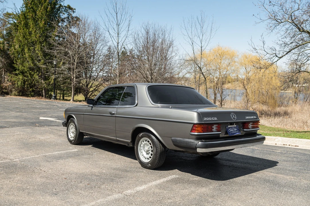 1983 Mercedes-Benz W123 Coupe (C123) - Image 6 of 31