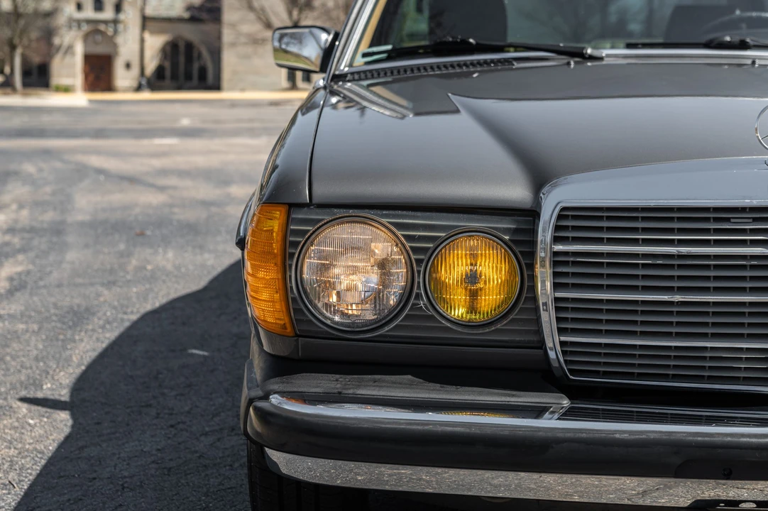 1983 Mercedes-Benz W123 Coupe (C123) - Image 14 of 31