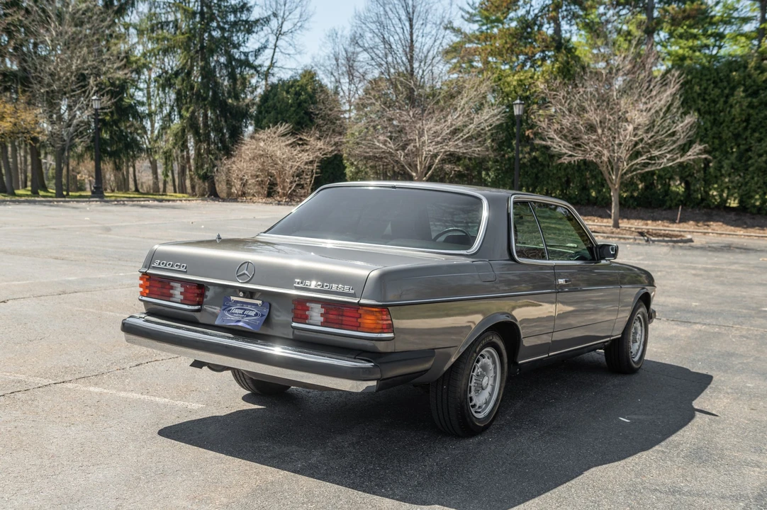 1983 Mercedes-Benz W123 Coupe (C123) - Image 8 of 31