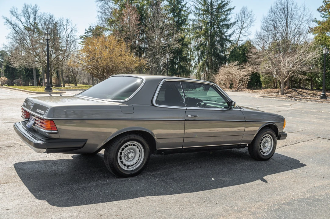 1983 Mercedes-Benz W123 Coupe (C123) - Image 9 of 31