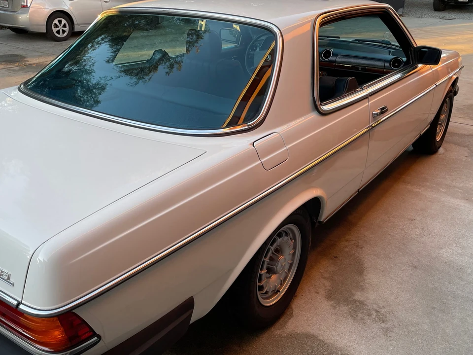 1983 Mercedes-Benz W123 Coupe (C123) - Image 24 of 31