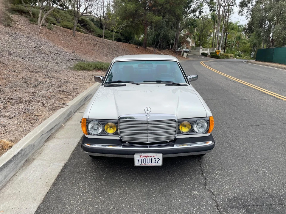 1983 Mercedes-Benz W123 Coupe (C123) - Image 4 of 31