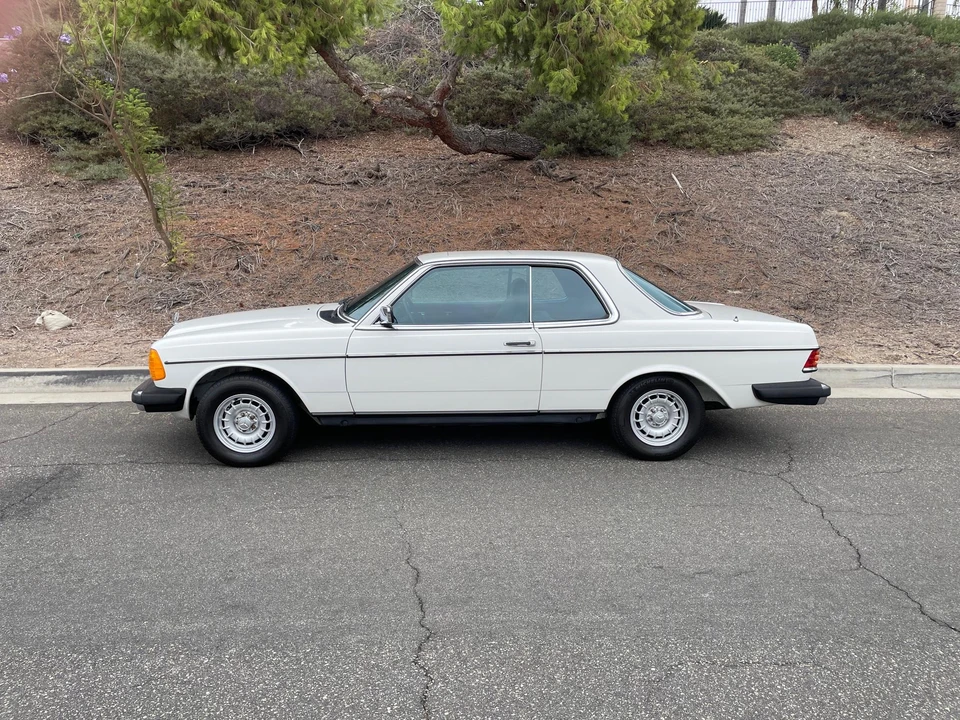 1983 Mercedes-Benz W123 Coupe (C123) - Image 15 of 31