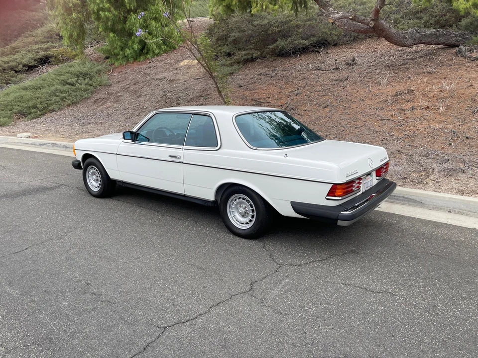 1983 Mercedes-Benz W123 Coupe (C123) - Image 13 of 31