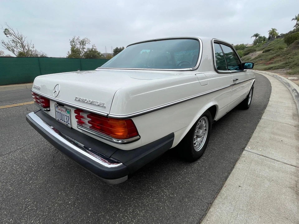1983 Mercedes-Benz W123 Coupe (C123) - Image 9 of 31