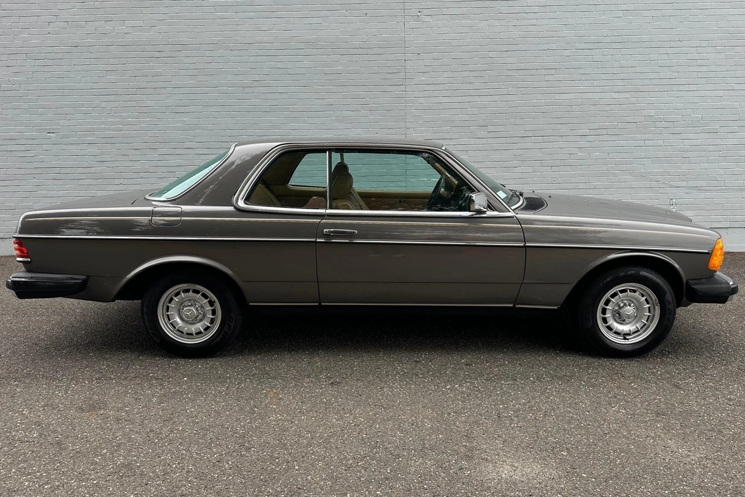 1983 Mercedes-Benz E-Class - Image 3 of 31