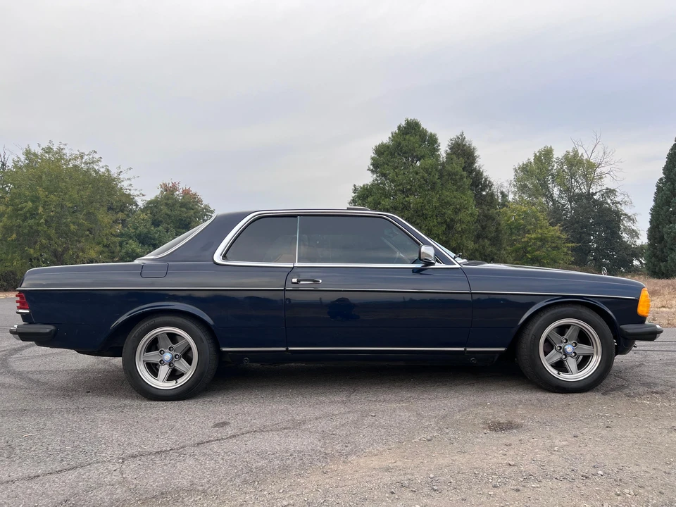 1983 Mercedes-Benz E-Class - Image 22 of 31