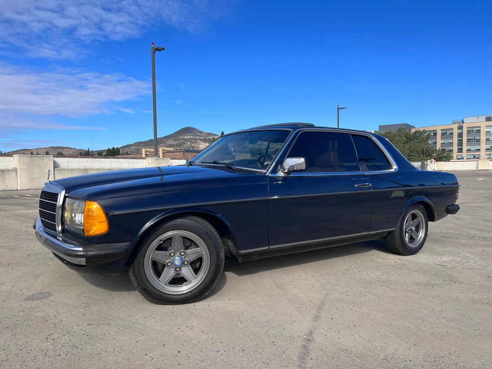 1983 Mercedes-Benz E-Class - Image 12 of 31