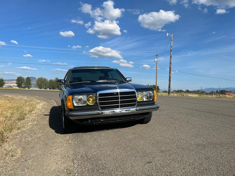 1983 Mercedes-Benz E-Class - Image 28 of 31