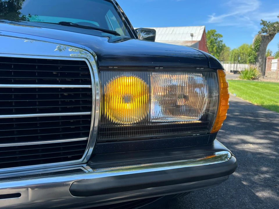 1983 Mercedes-Benz E-Class - Image 30 of 31
