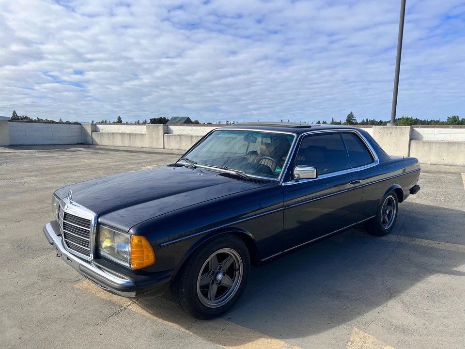 1983 Mercedes-Benz E-Class - Image 7 of 31