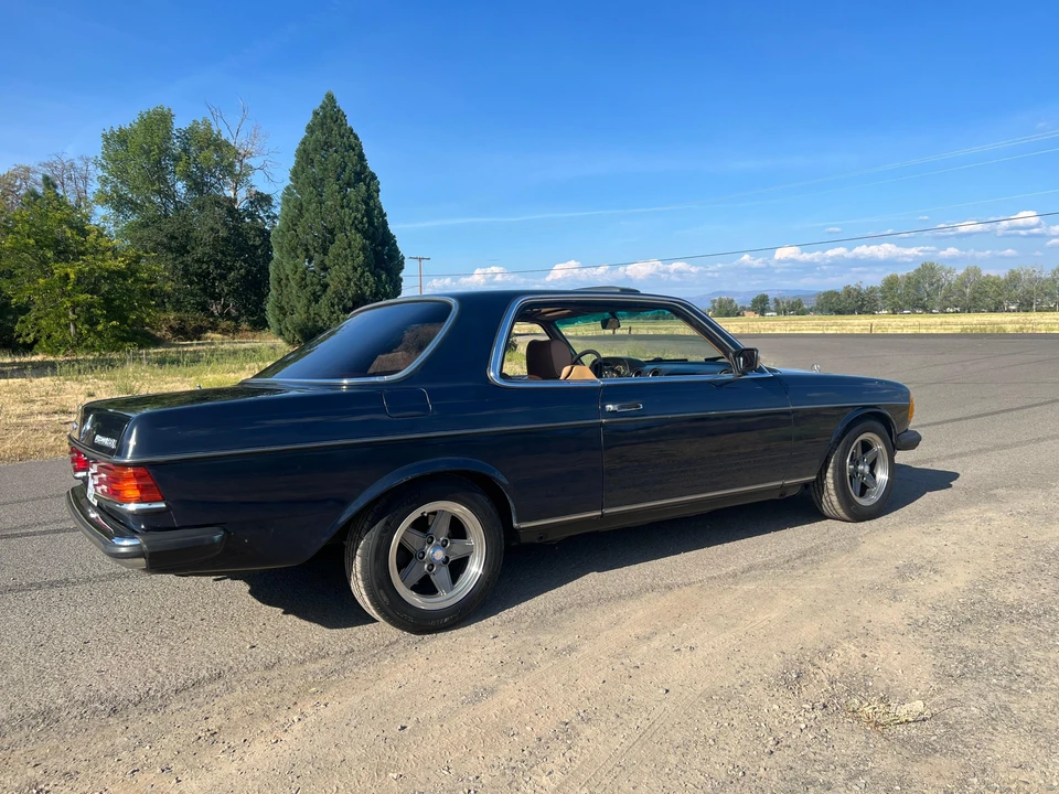 1983 Mercedes-Benz E-Class - Image 21 of 31
