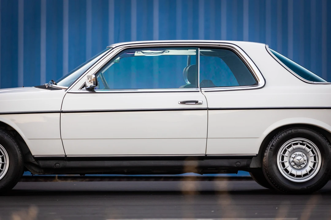 1983 Mercedes-Benz E-Class - Image 24 of 31