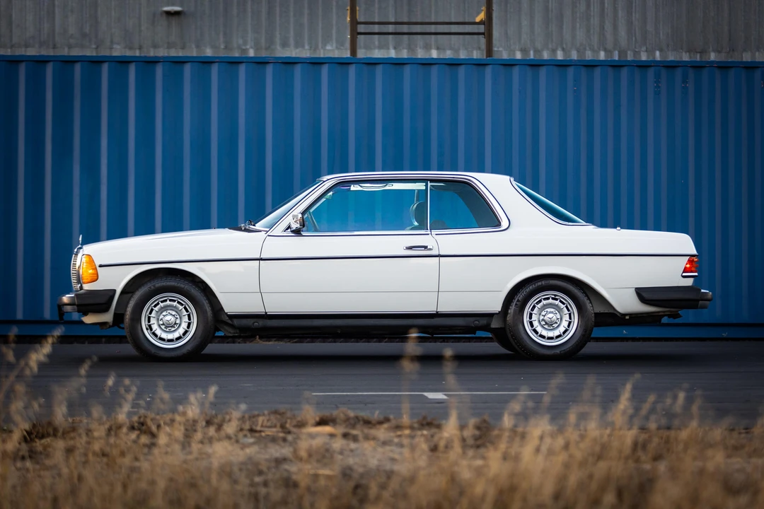 1983 Mercedes-Benz E-Class - Image 8 of 31